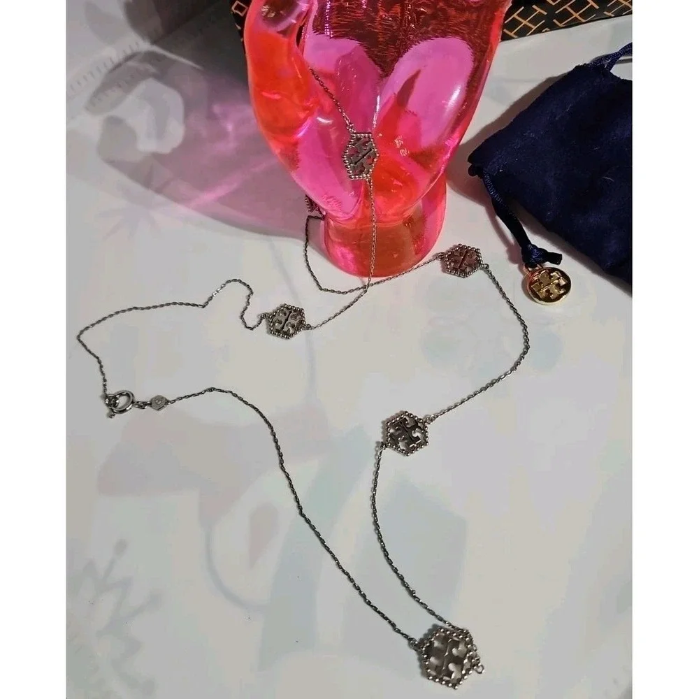 Tory Silver Long Necklace and Earring Set Pouch Minimalist Quiet‎ Luxury